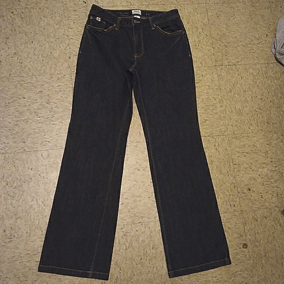 NWOT! IZOD Classic Boot Cut Jeans, 8 - Picture 7 of 16